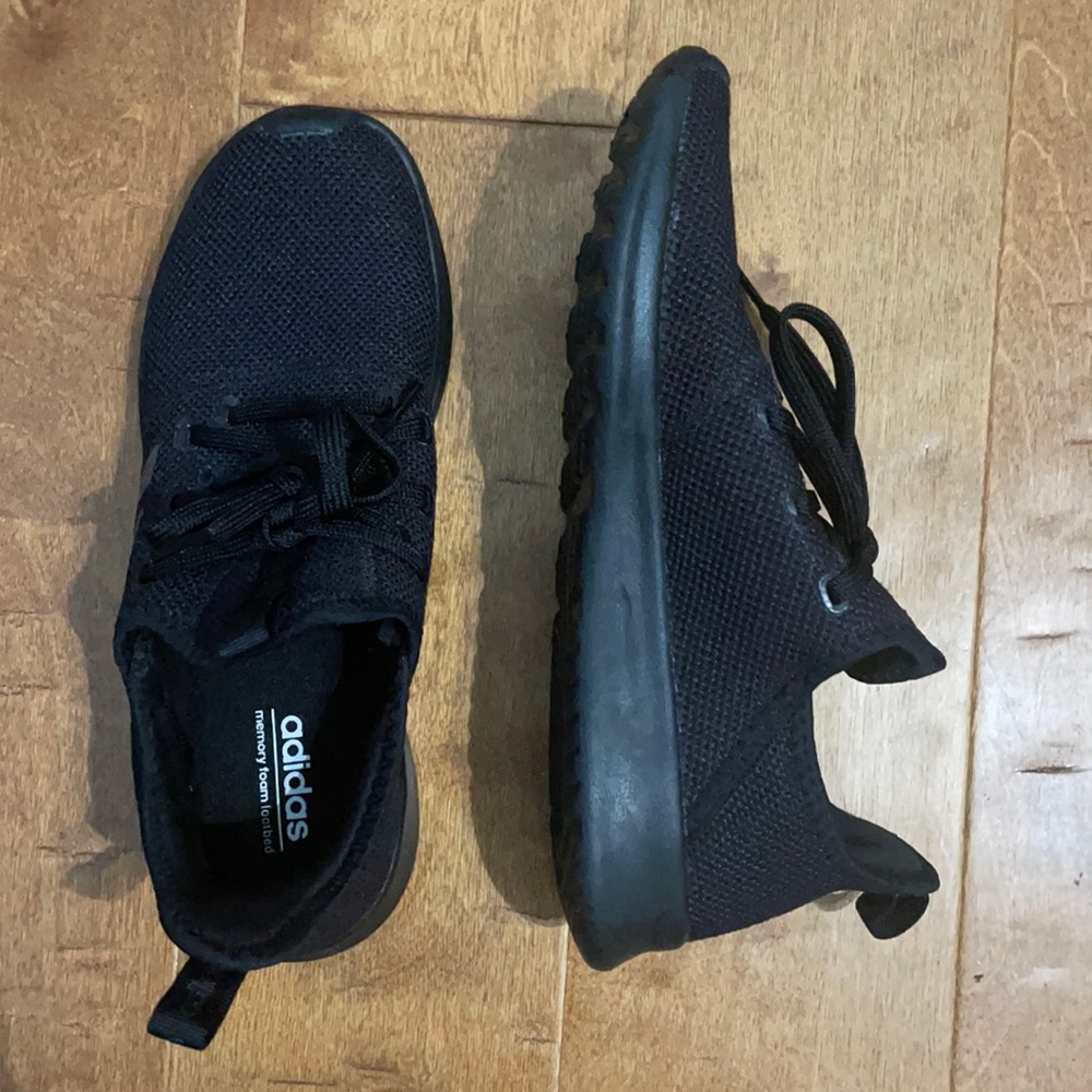 Black Adidas Cloudfoam shoes